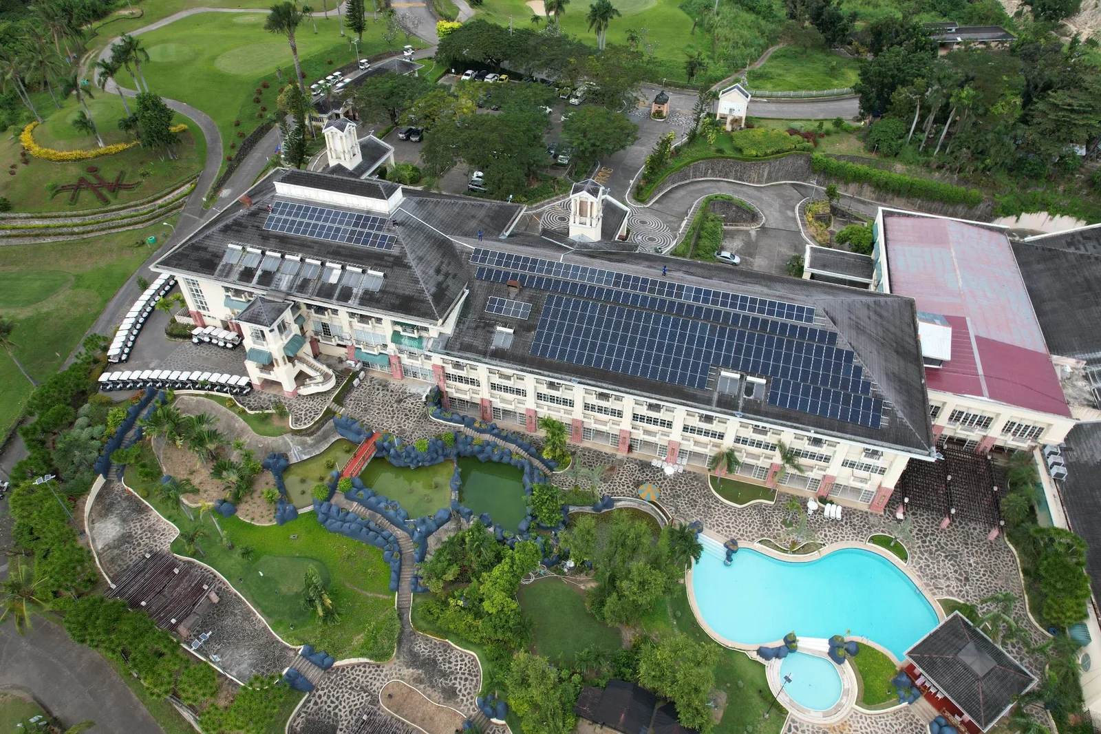 ALTA VISTA CLUBHOUSE – 90 kWP SOLAR ON-GRID SET-UP